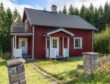 Vrijstaande cottage aan het meer in Virserum, Småland - thumbnail 1