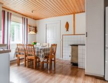 Vrijstaande cottage aan het meer in Virserum, Småland - thumbnail 2