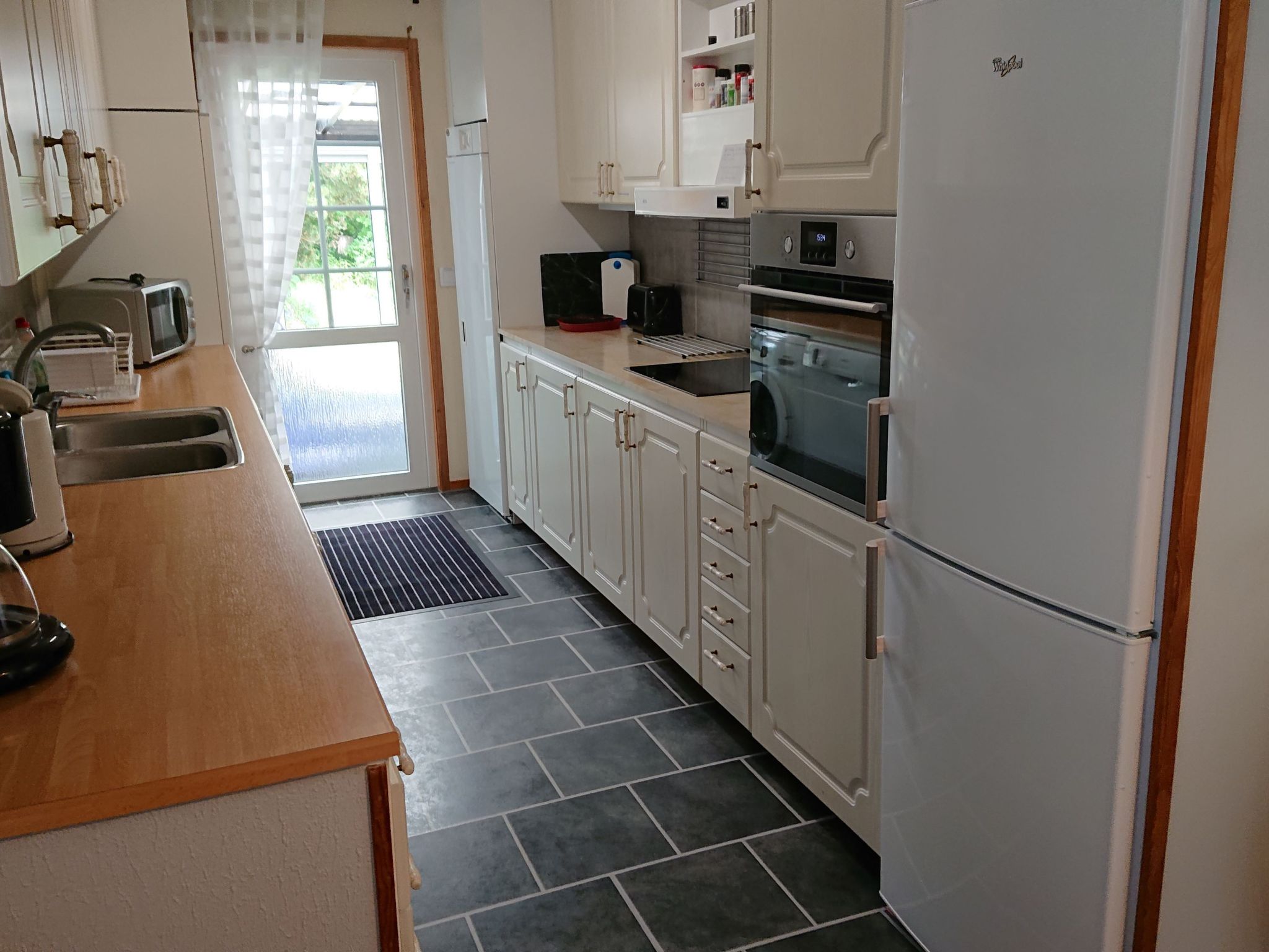 Familienfreundliches Ferienhaus mit großem Garten-Drinnen