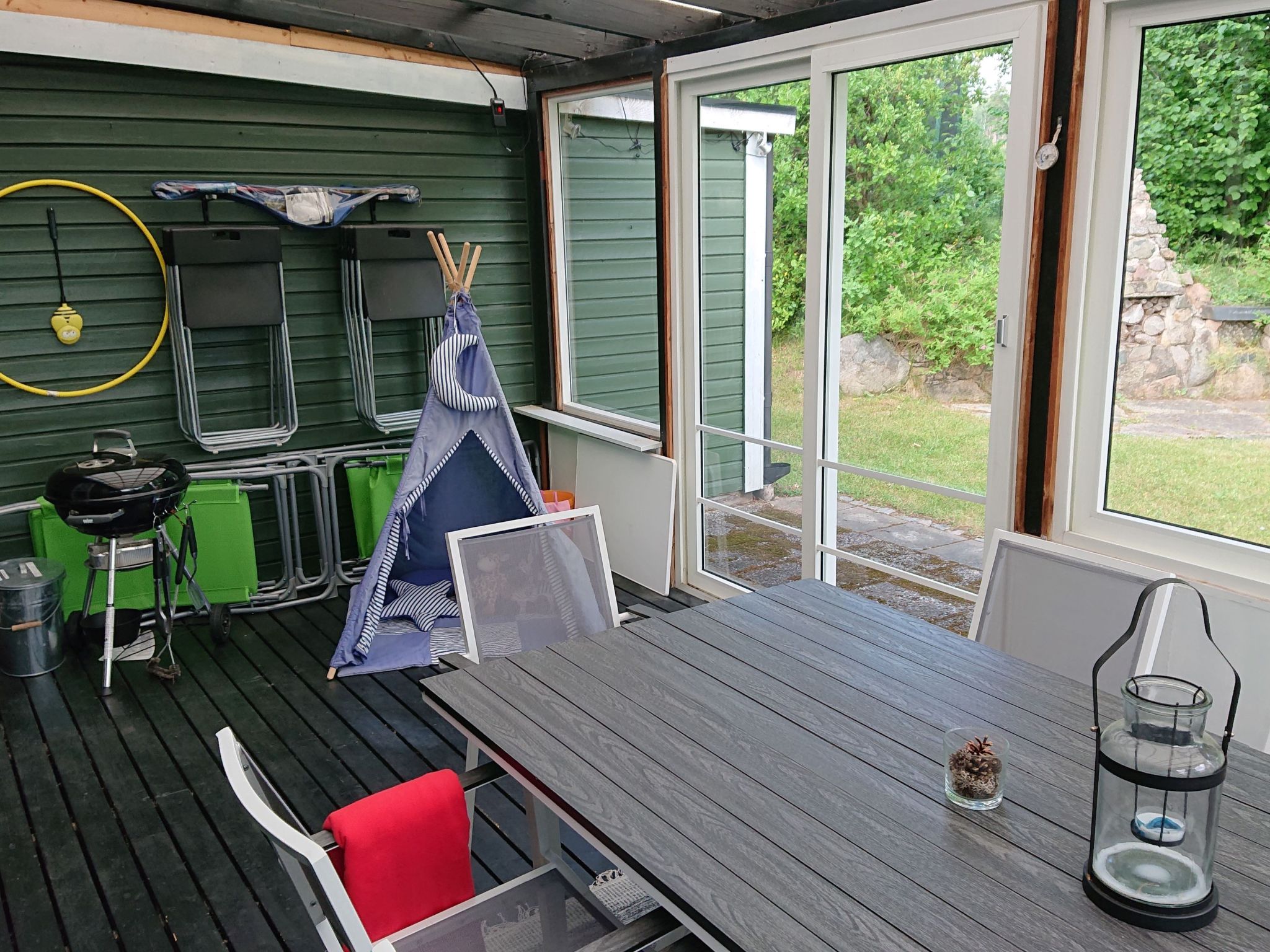 Familienfreundliches Ferienhaus mit großem Garten-Drinnen