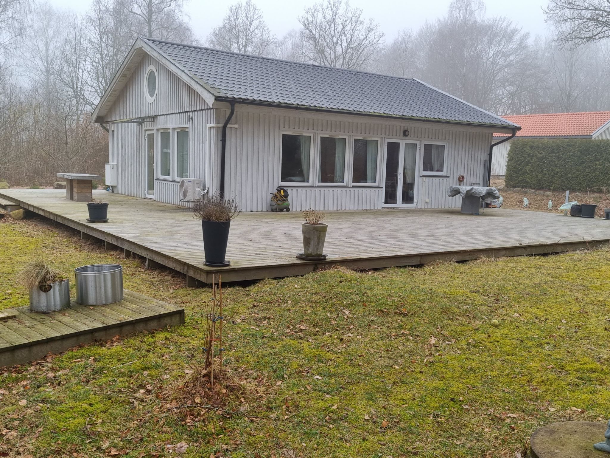 Mit Terrasse, Grill und Garten-Binnen