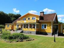 Ruim vakantiehuis Linné bij Älmhult, direct aan centrum en vlakbij meer - thumbnail 1