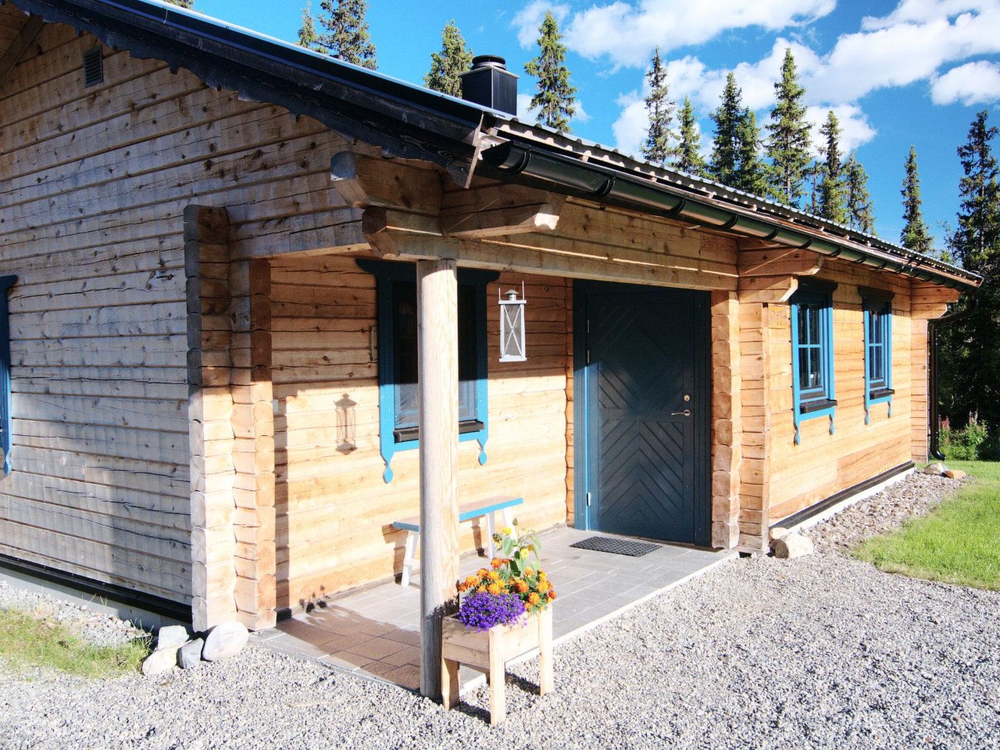 Charmantes modernes Blockhaus mit Kamin