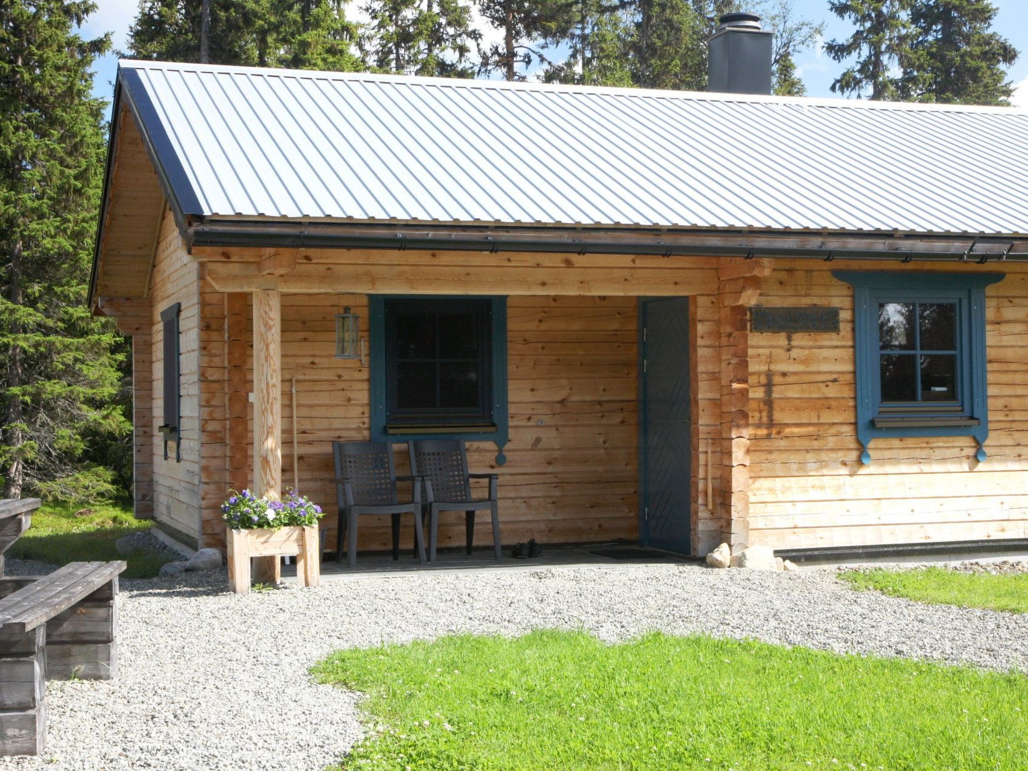 Gemütliches Blockhaus mit Kamin im Oviksfjäll-Binnen