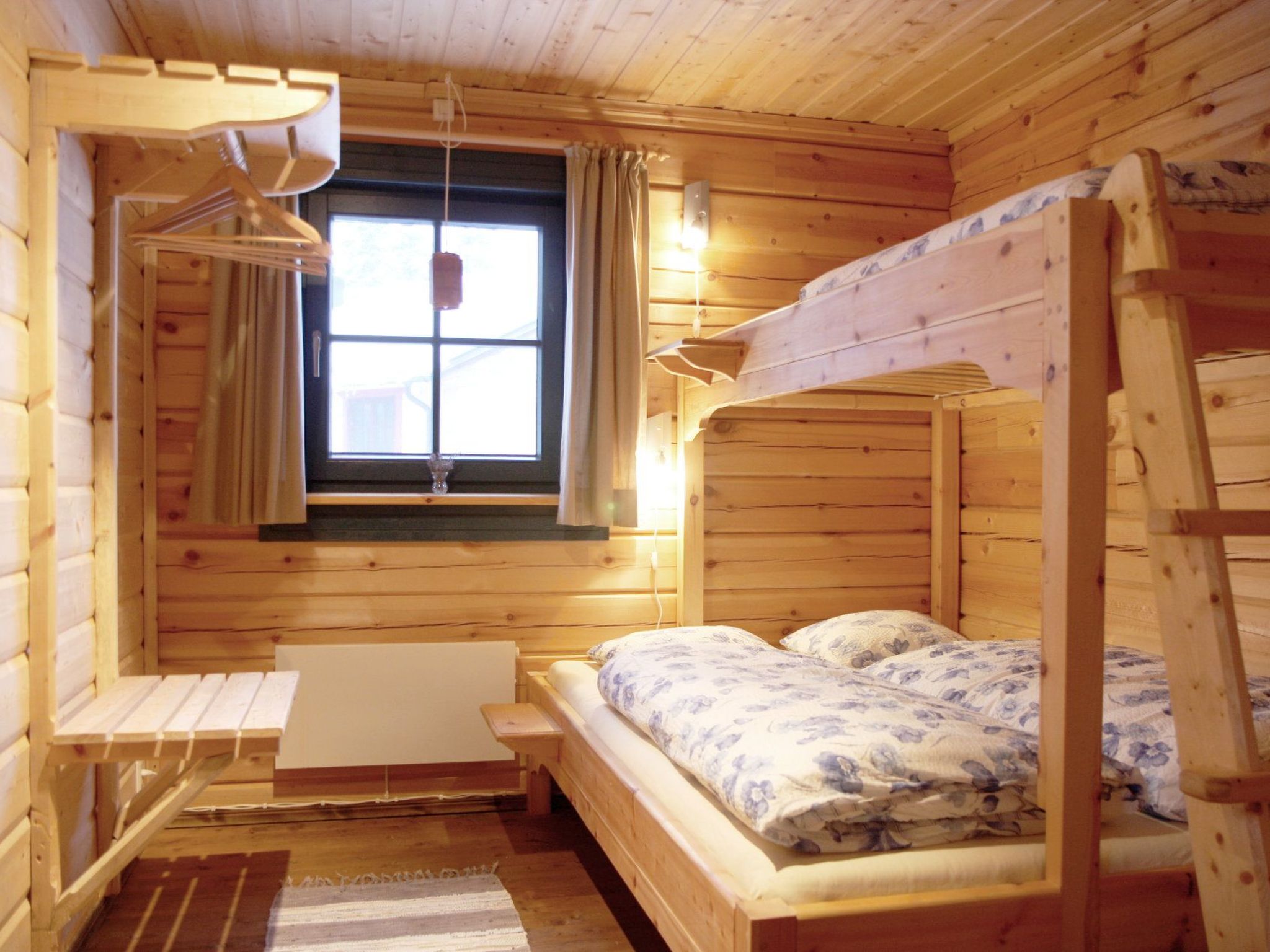 Gemütliches Blockhaus mit Kamin im Oviksfjäll-Binnen