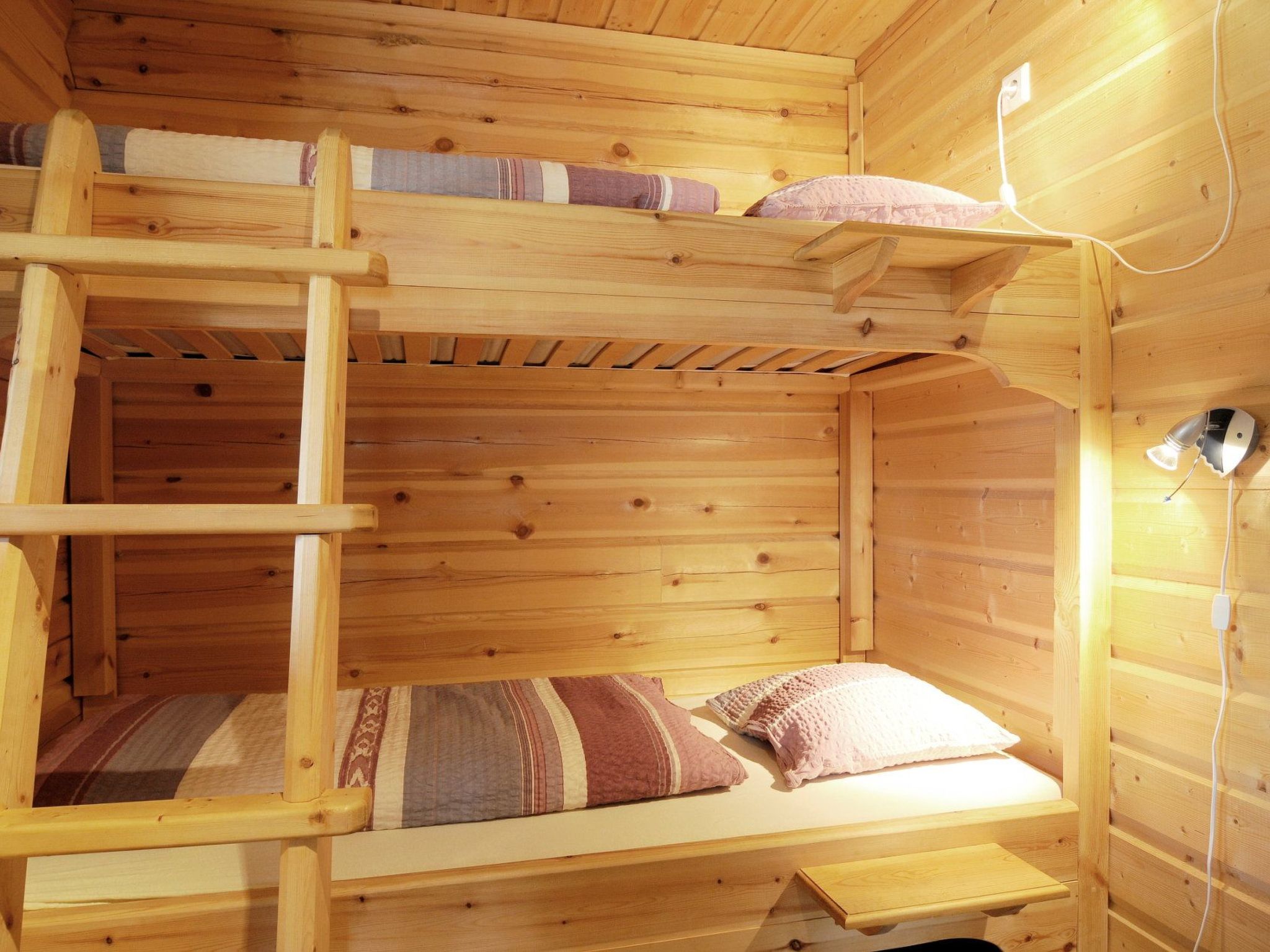 Gemütliches Blockhaus mit Kamin im Oviksfjäll-Binnen