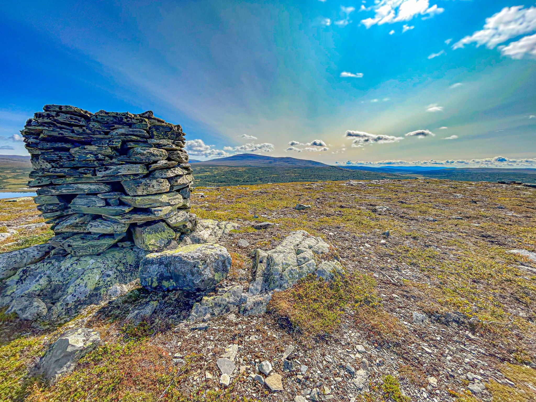 Gemütliches Blockhaus mit Kamin im Oviksfjäll