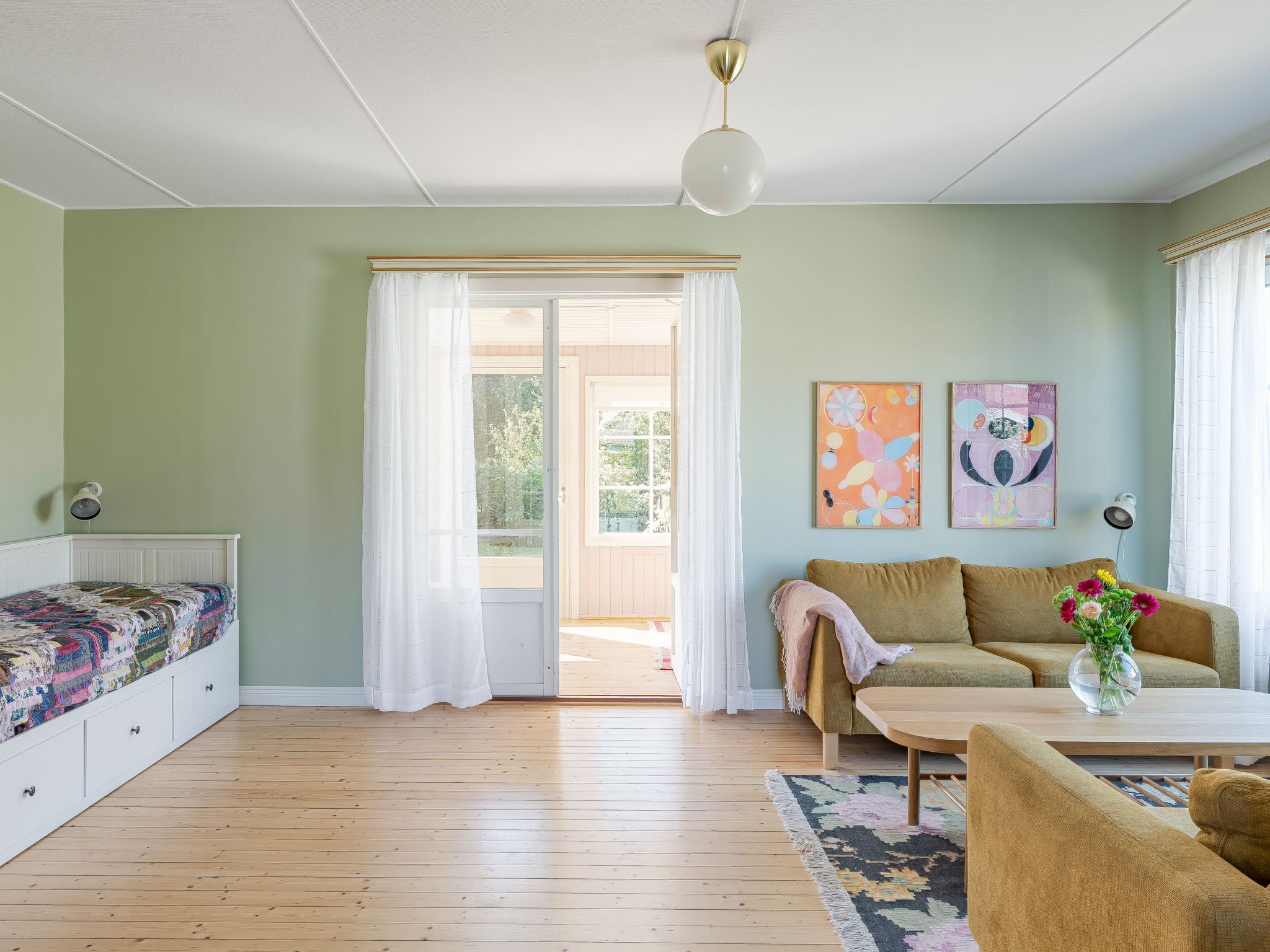Rosa Huset-Inside