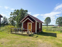 Knusse minicottage voor 2 bij Kumla, omringd door Zweeds groen - thumbnail 1