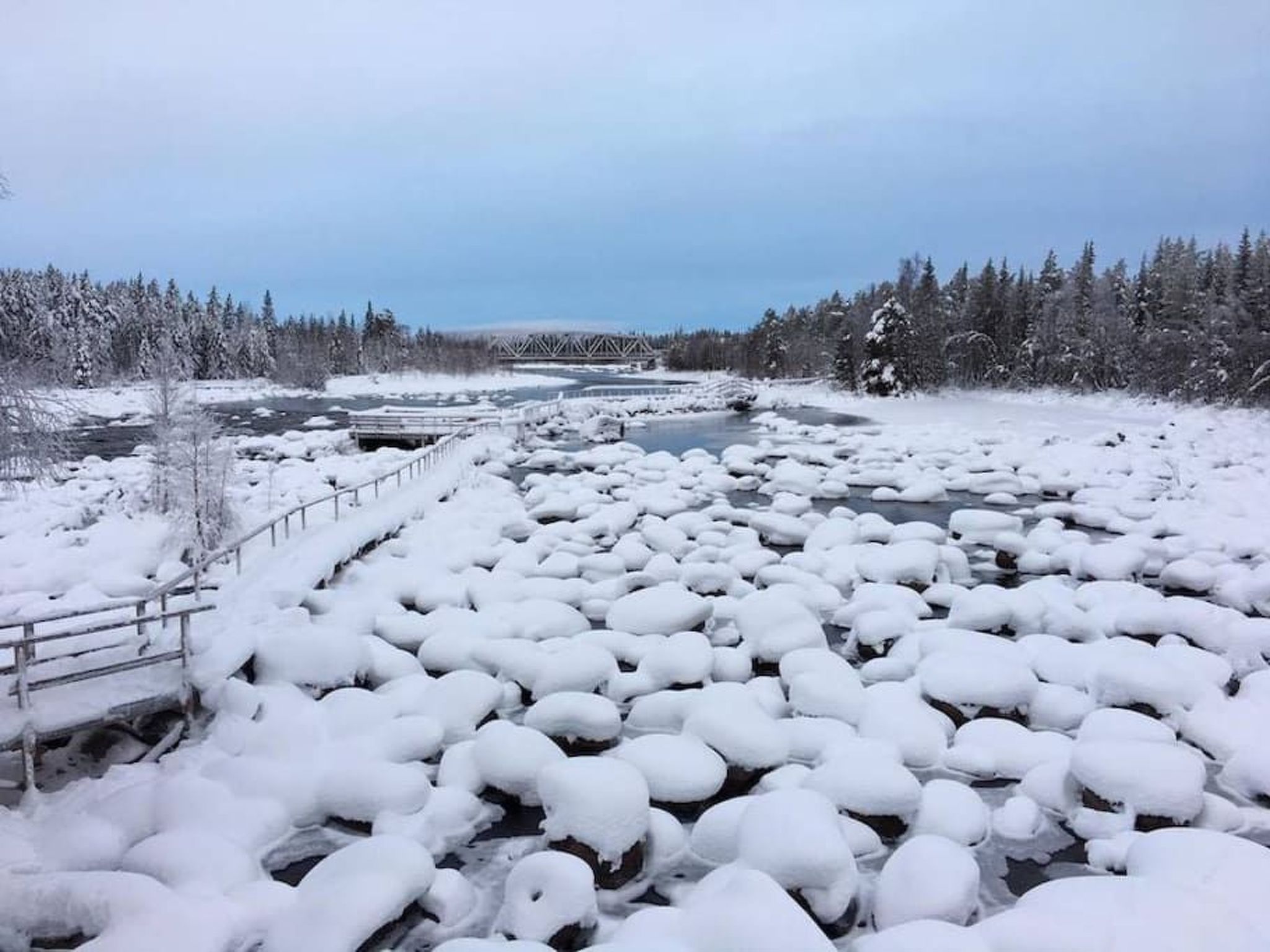 Mit Garten, Grill und Terrasse-Buiten