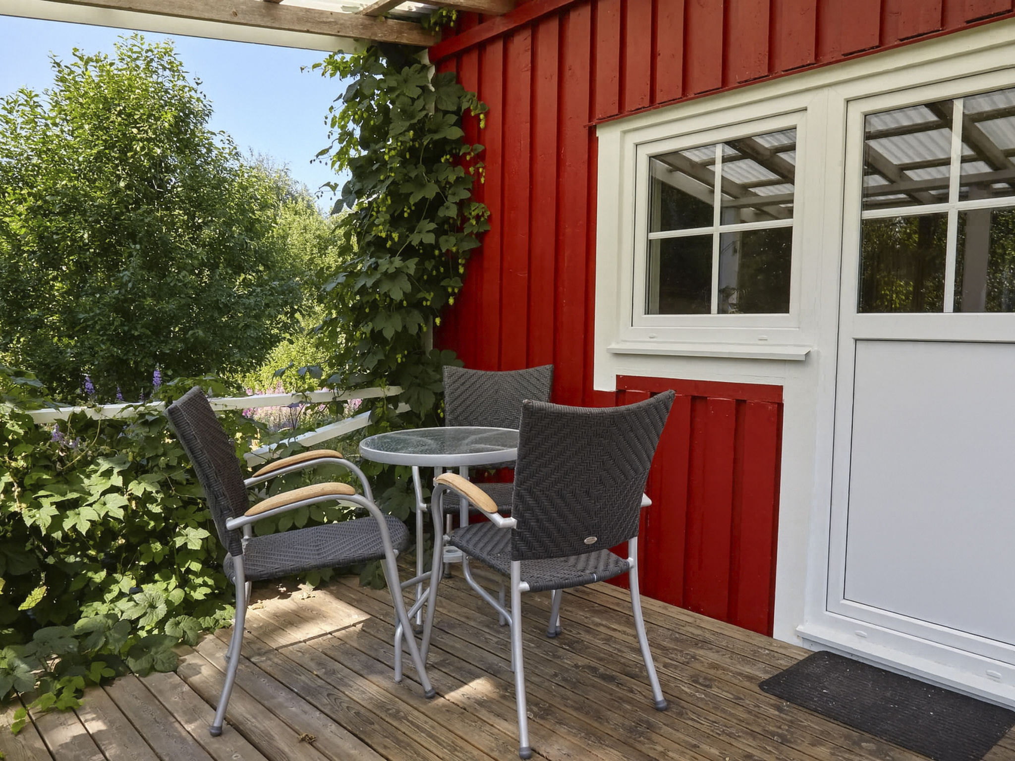 Am Wald mit Kaminofen und Veranda-Binnen