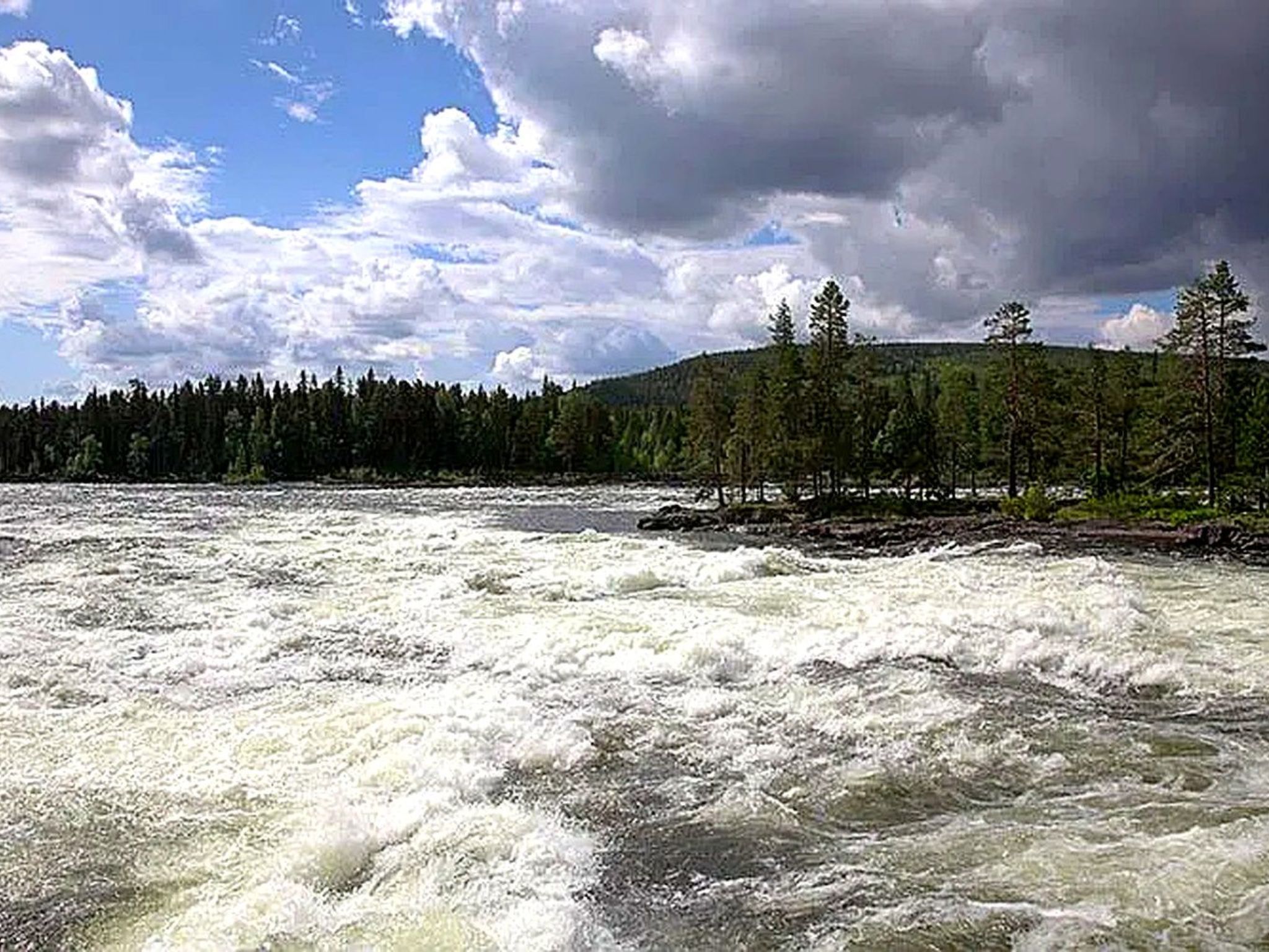 Am Wald mit Kaminofen und Veranda-Binnen