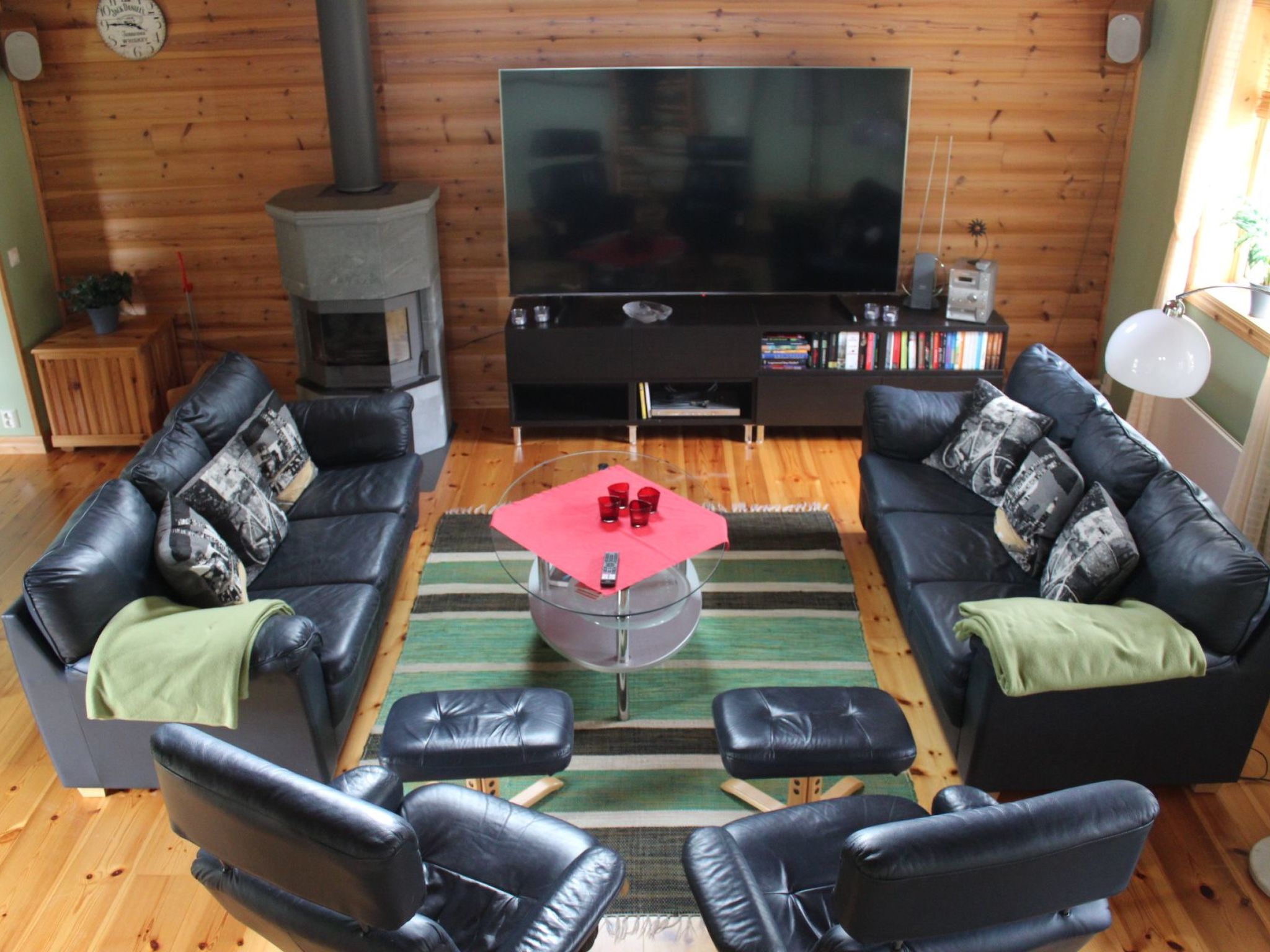 Landhaus auf großem Rasengrundstück