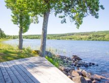 Ruim Zweeds vakantiehuis aan het meer met sauna en grote tuin in Hagfors - thumbnail 2