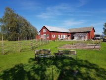 Vrijstaand Zweeds huis aan meer met tuin, sauna en open haard - thumbnail 3