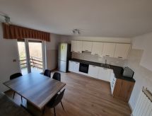 Vrijstaande vakantiewoning met bergzicht en tuin in Prvacina, Goriška Brda - thumbnail 3