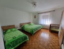 Vrijstaande vakantiewoning met bergzicht en tuin in Prvacina, Goriška Brda - thumbnail 5