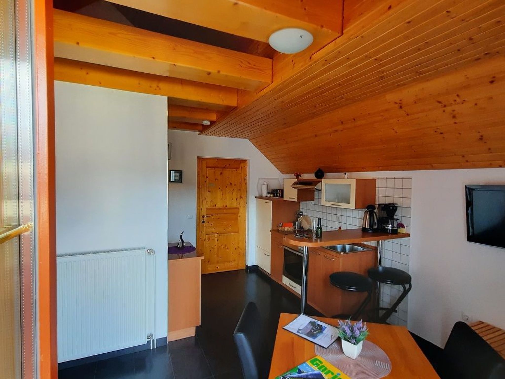 Studio-Appartement mit Balkon-Image-tags.info