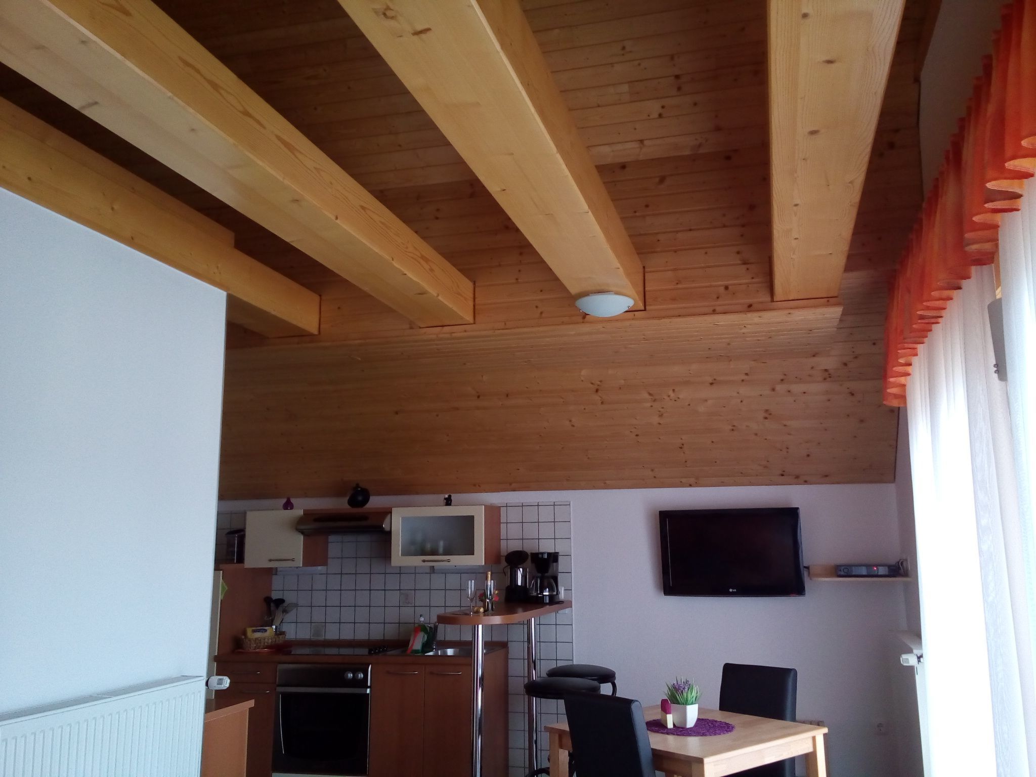 Studio-Appartement mit Balkon-Image-tags.info