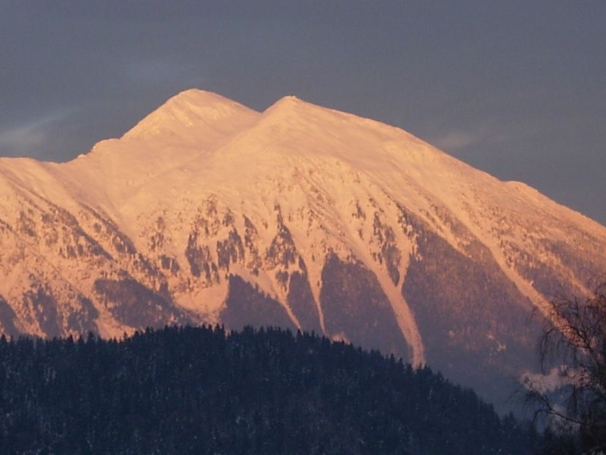 Studio-Appartement mit Balkon-Image-tags.info