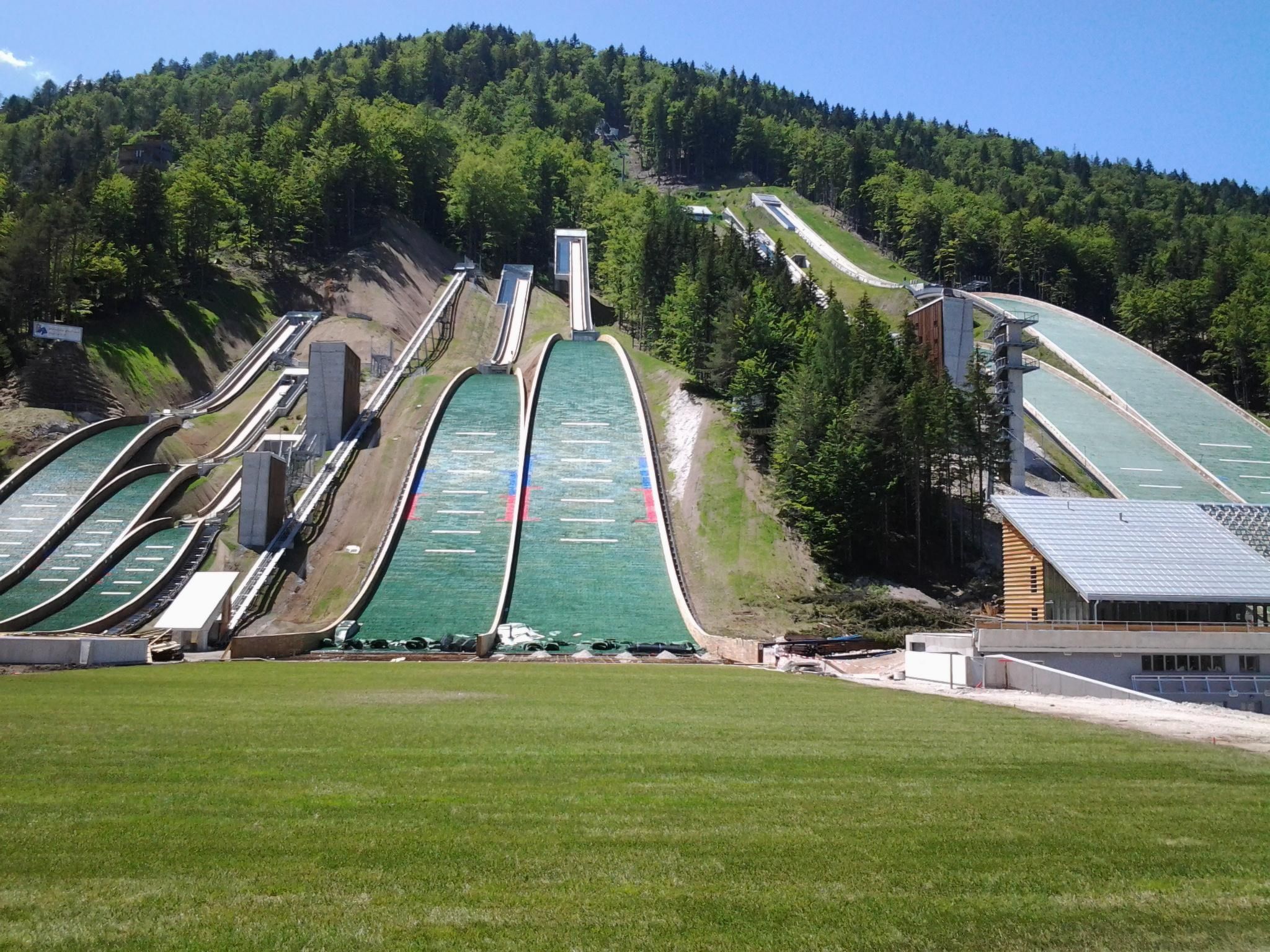 Mit eigenem Garten und Terrasse-Image-tags.info