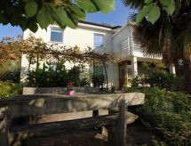 Knus appartement in Portorož met terras, tuin en zeezicht - thumbnail 1
