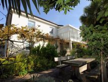 Knus appartement in Portorož met terras, tuin en zeezicht - thumbnail 4
