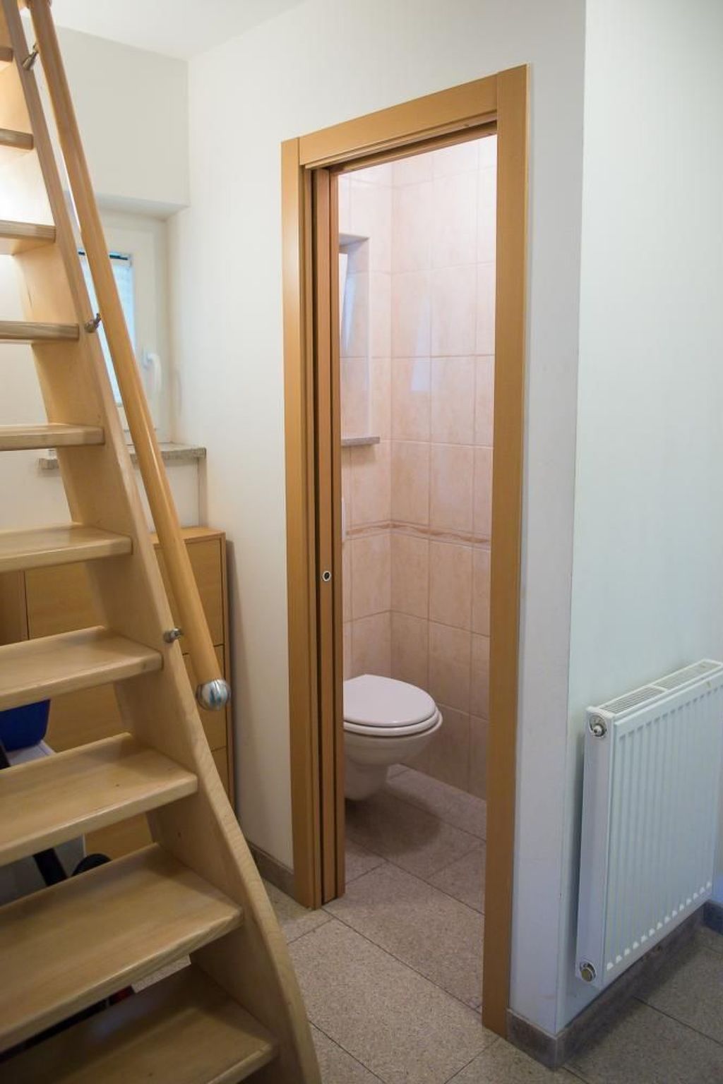 Kleines Haus am Rande des Waldes-Image-tags.info