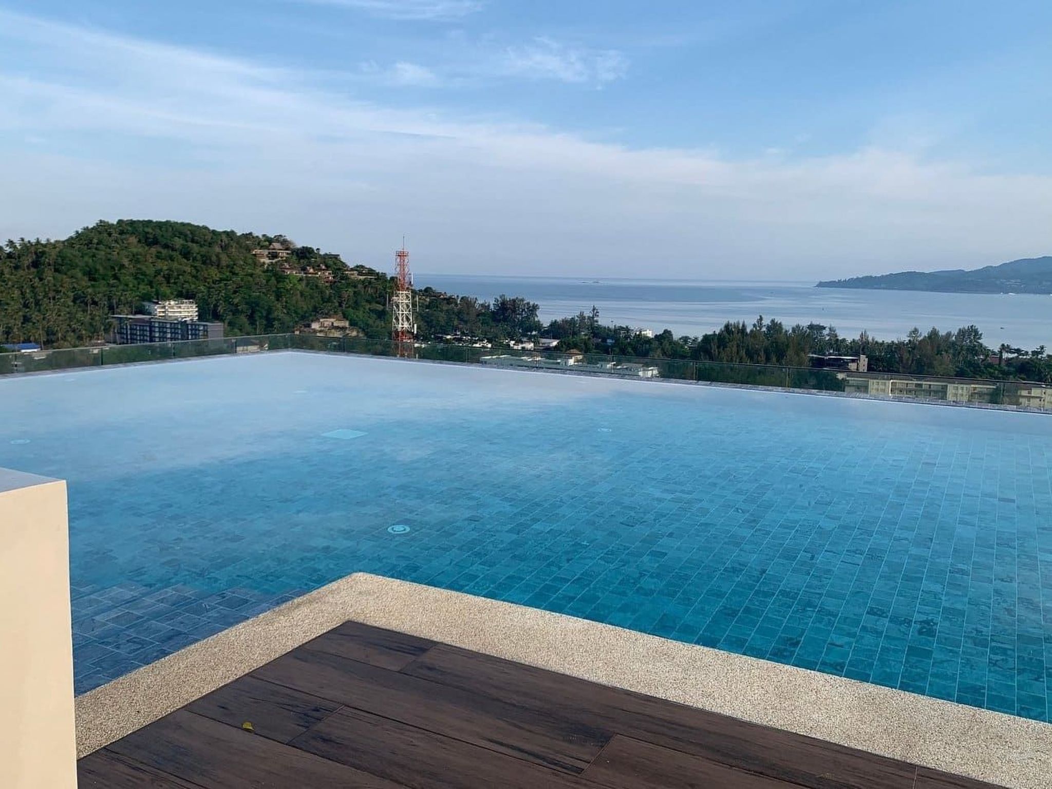 Modernes Sea Breeze Apartment mit 6 Swimmingpools