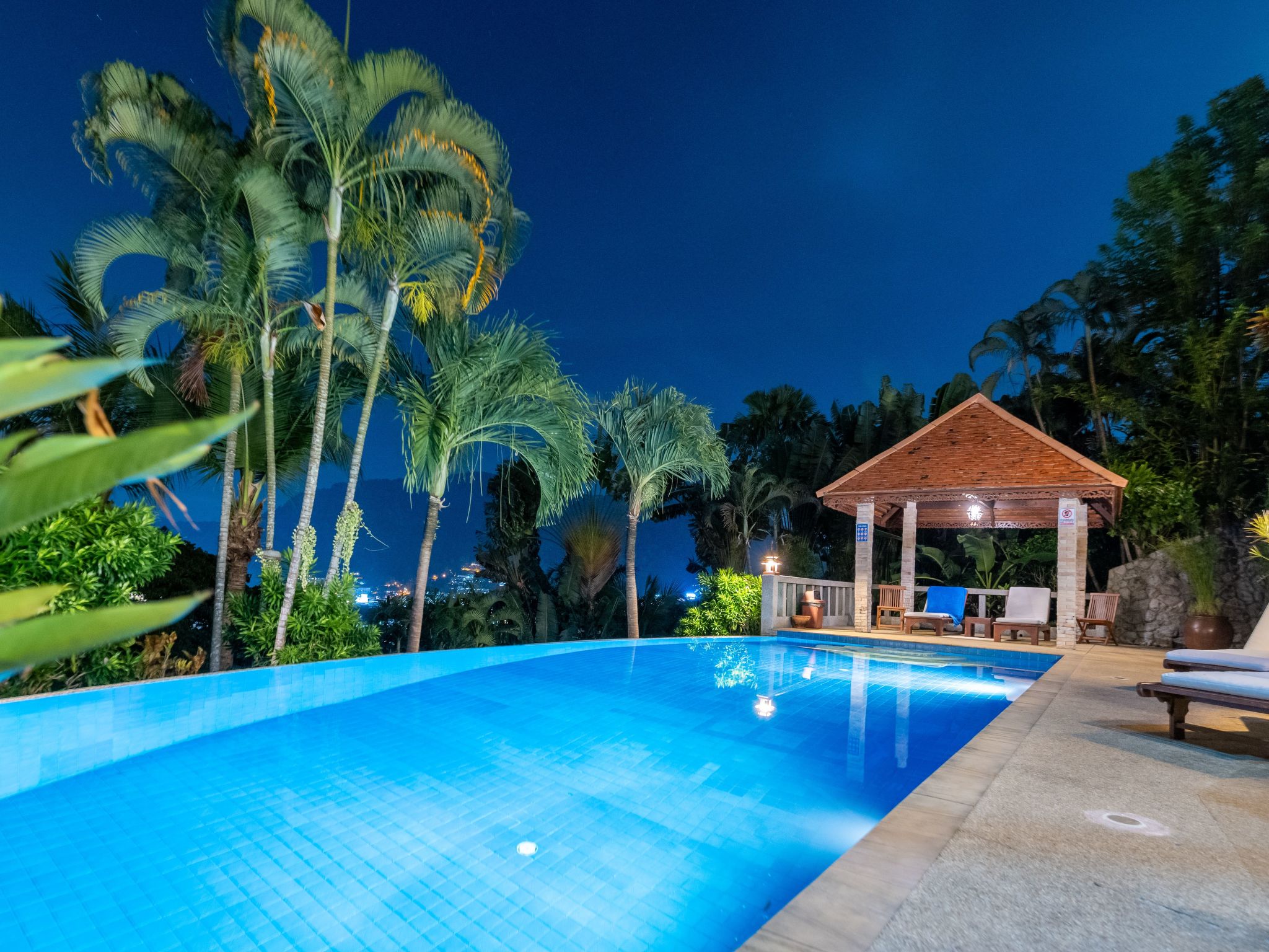Photo of Villa "Baiyok villa" mit Infinity-Pool