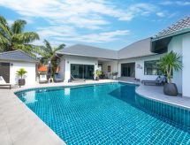 Villa Waree: Jouw Strandvilla op Minuten van de Zee in Pattaya - thumbnail 1