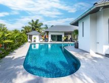Villa Waree: Jouw Strandvilla op Minuten van de Zee in Pattaya - thumbnail 3