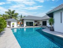 Villa Waree: Jouw Strandvilla op Minuten van de Zee in Pattaya - thumbnail 4