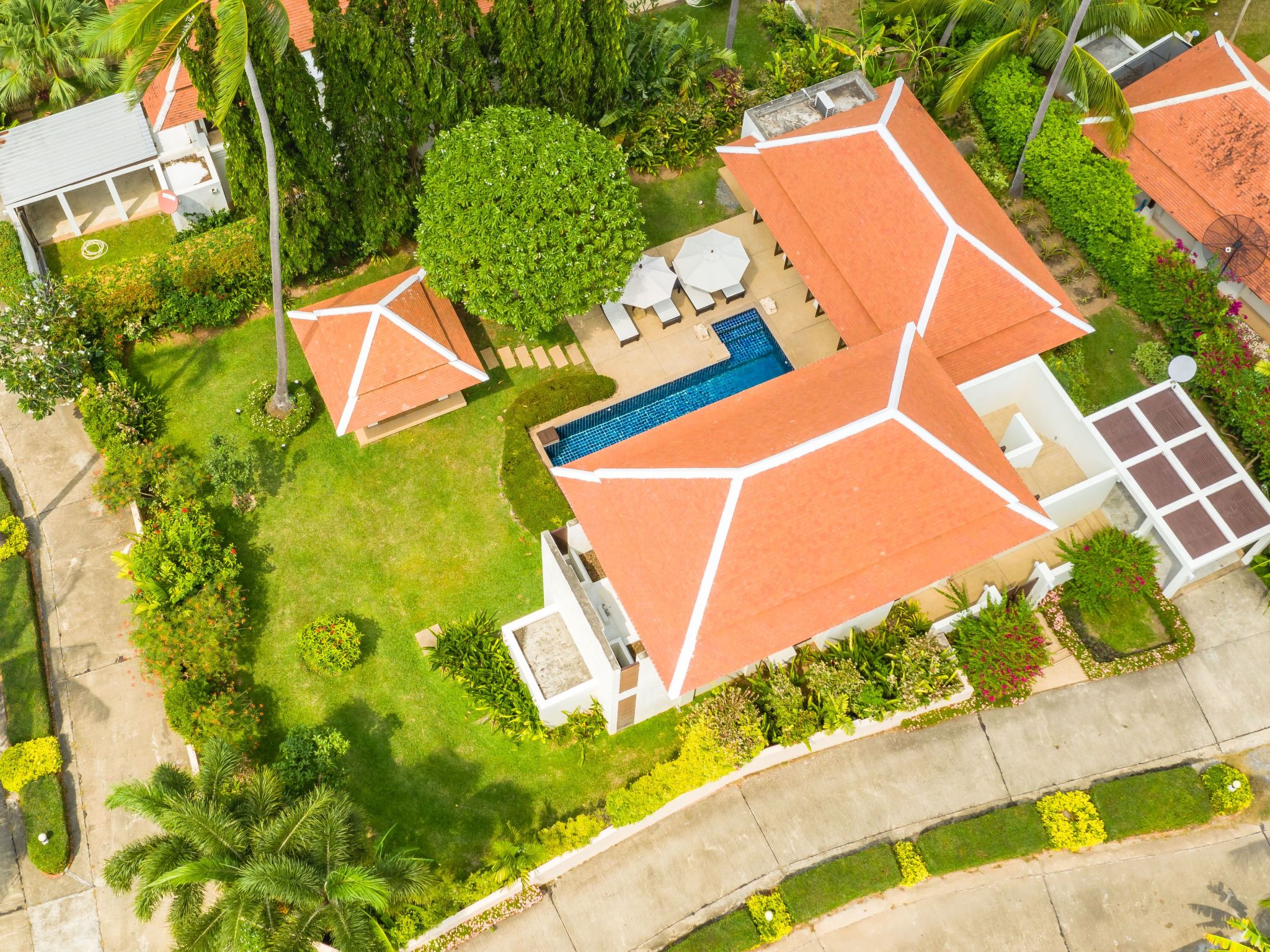 Photo of Villa Plumeria mit Privatpool, Garten,Strandzugang