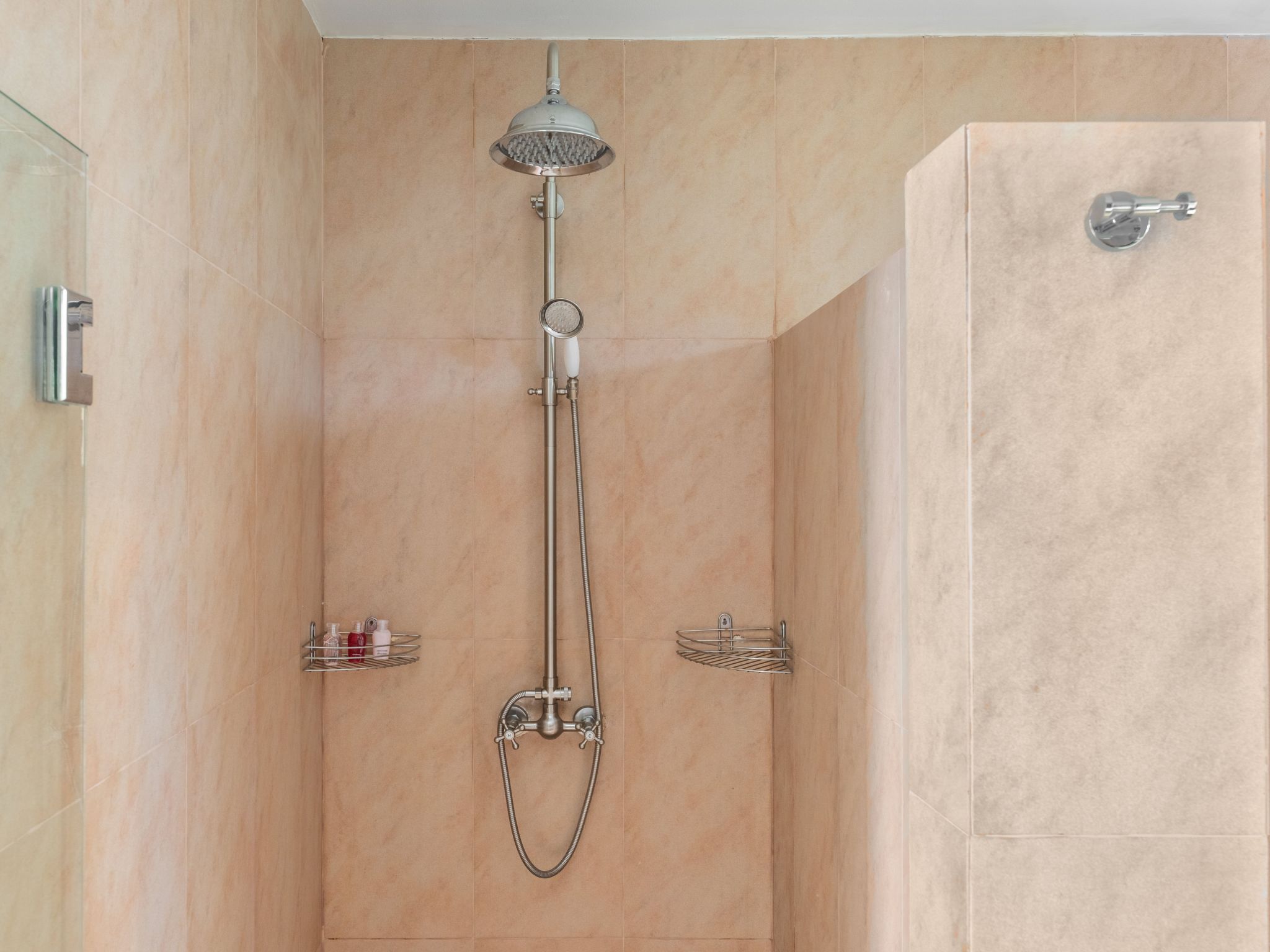 Photo of Villa Plumeria mit Privatpool, Garten,Strandzugang