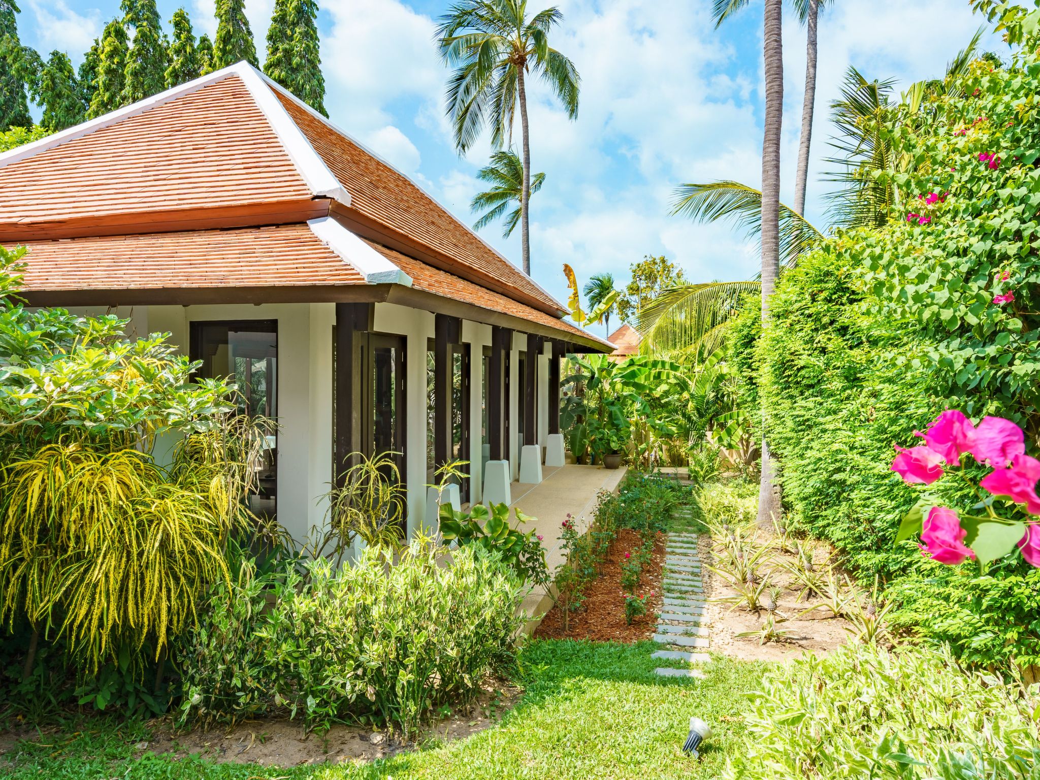 Photo of Villa Plumeria mit Privatpool, Garten,Strandzugang