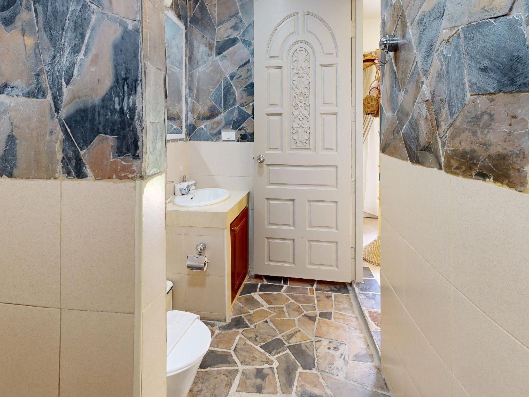 Photo of Villa mit Blick auf das Wasser