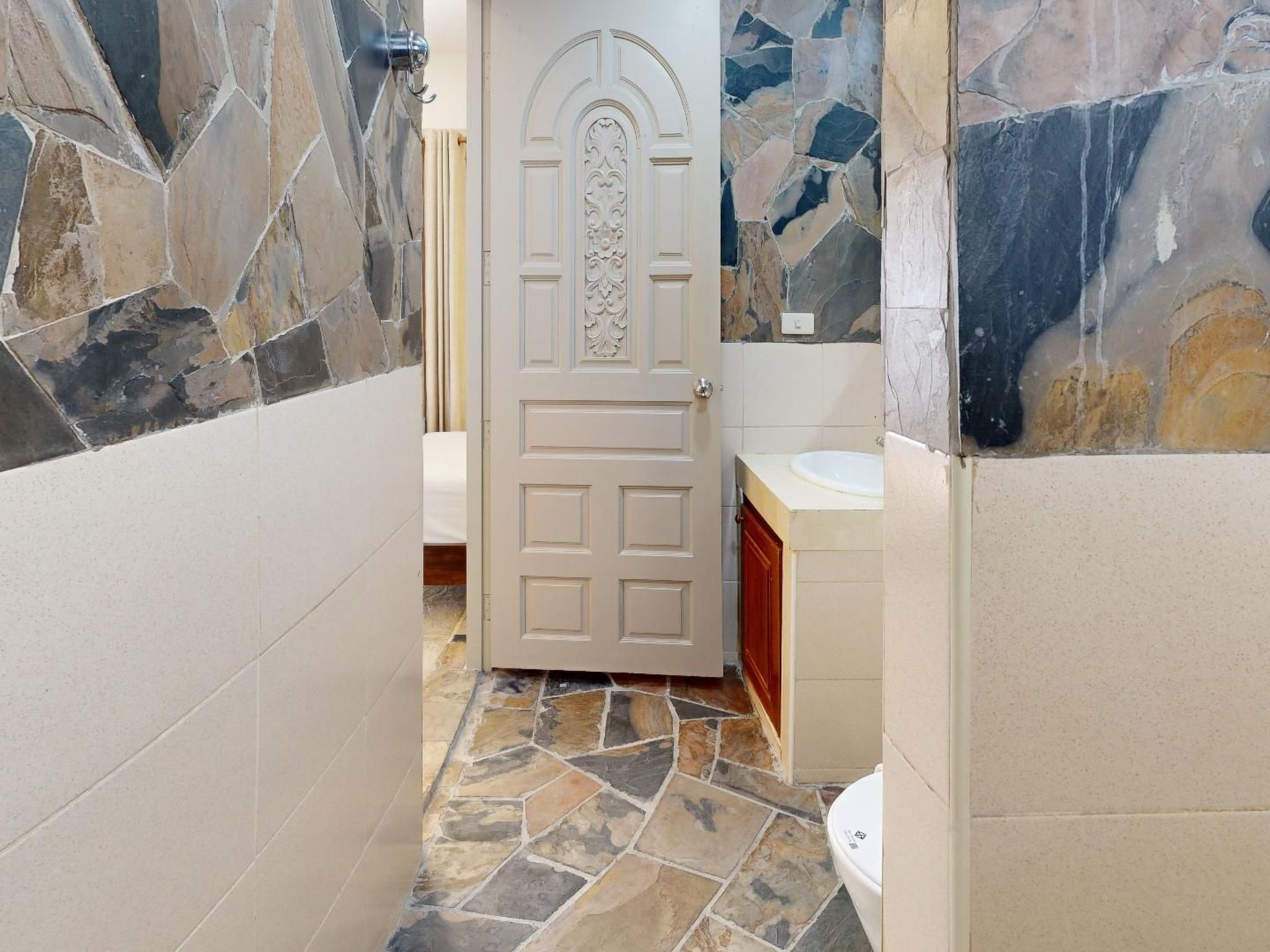 Photo of Villa mit Blick auf das Wasser