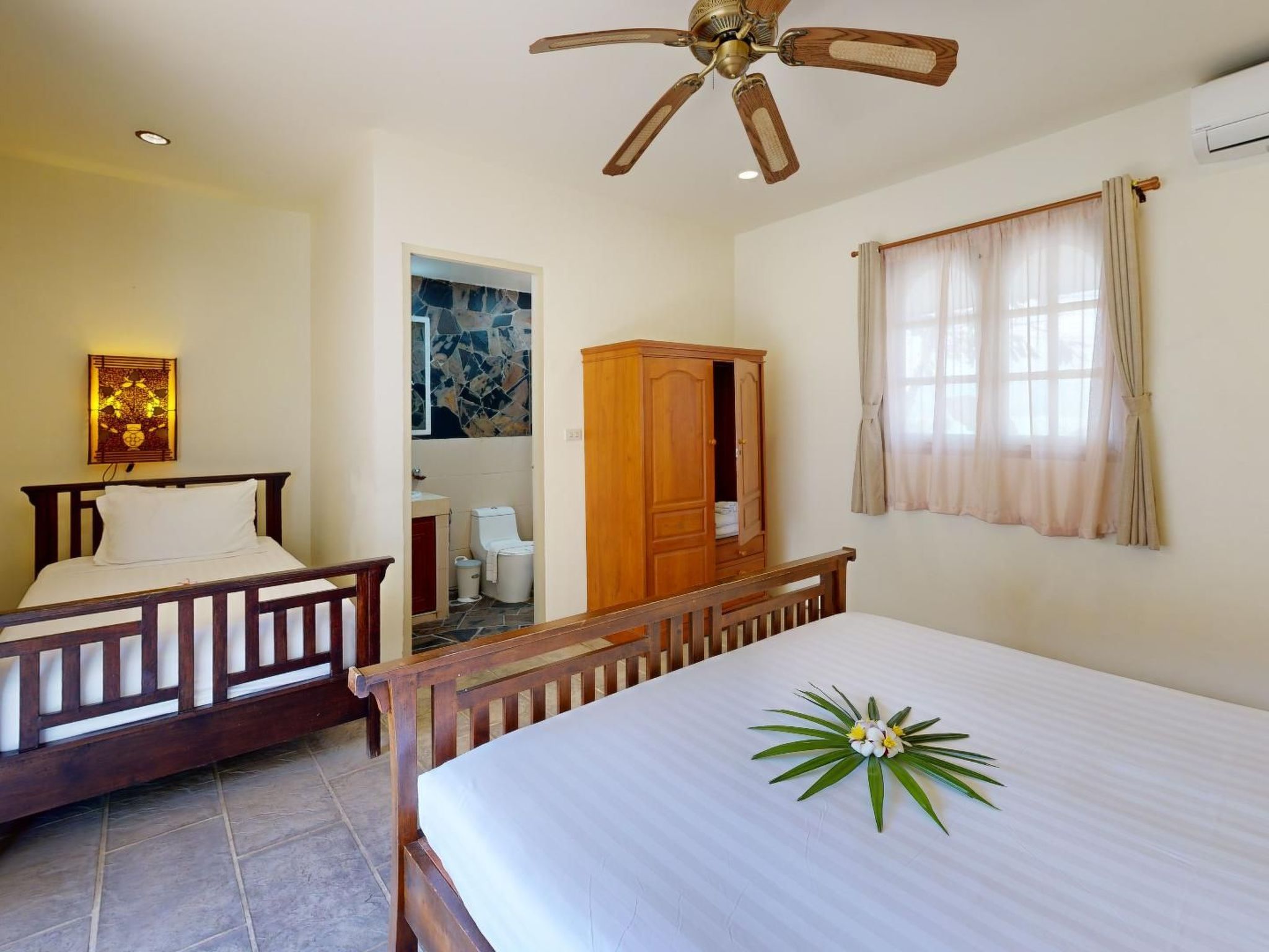 Photo of Villa mit Blick auf das Wasser