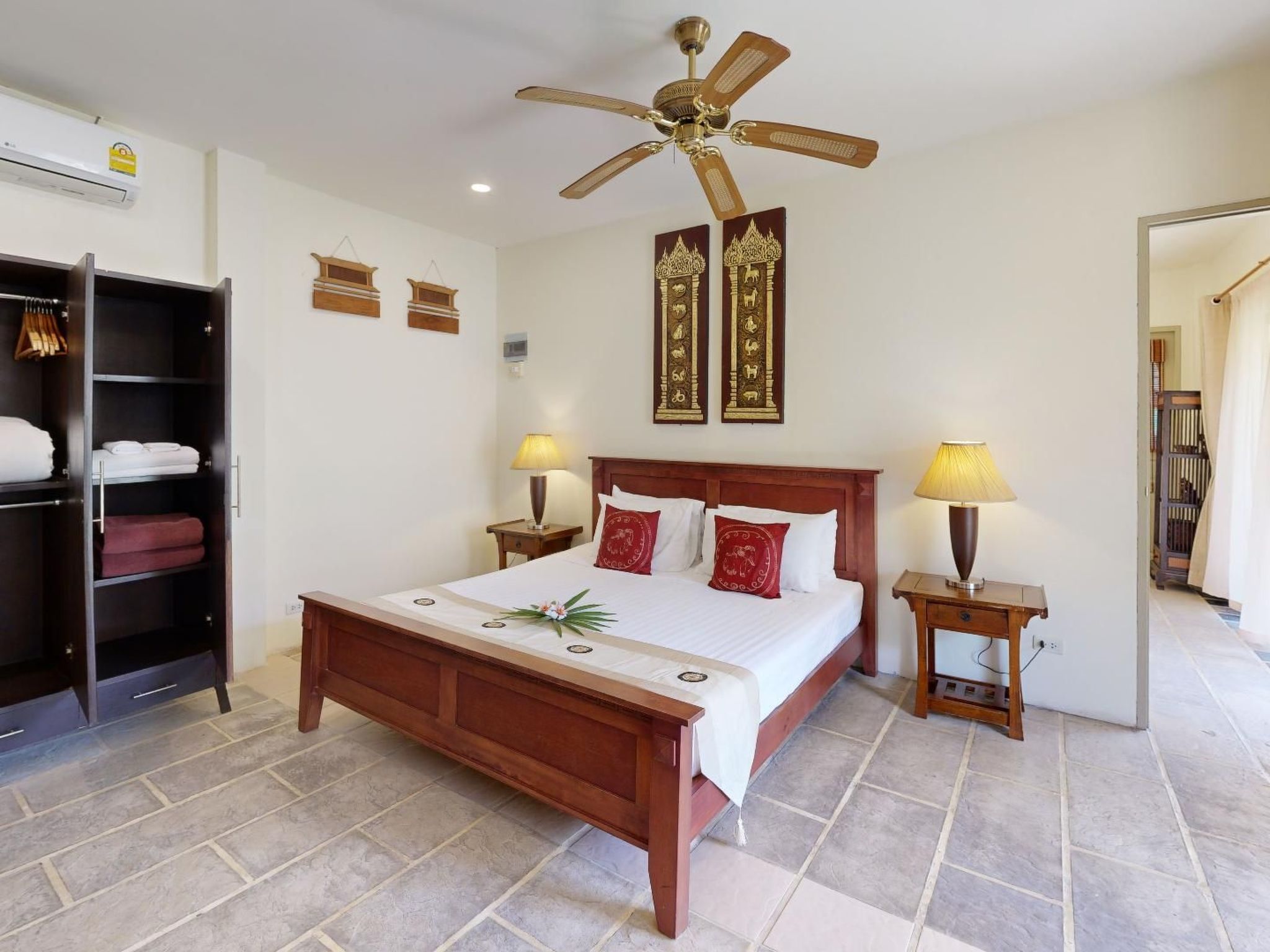 Photo of Villa mit Blick auf das Wasser