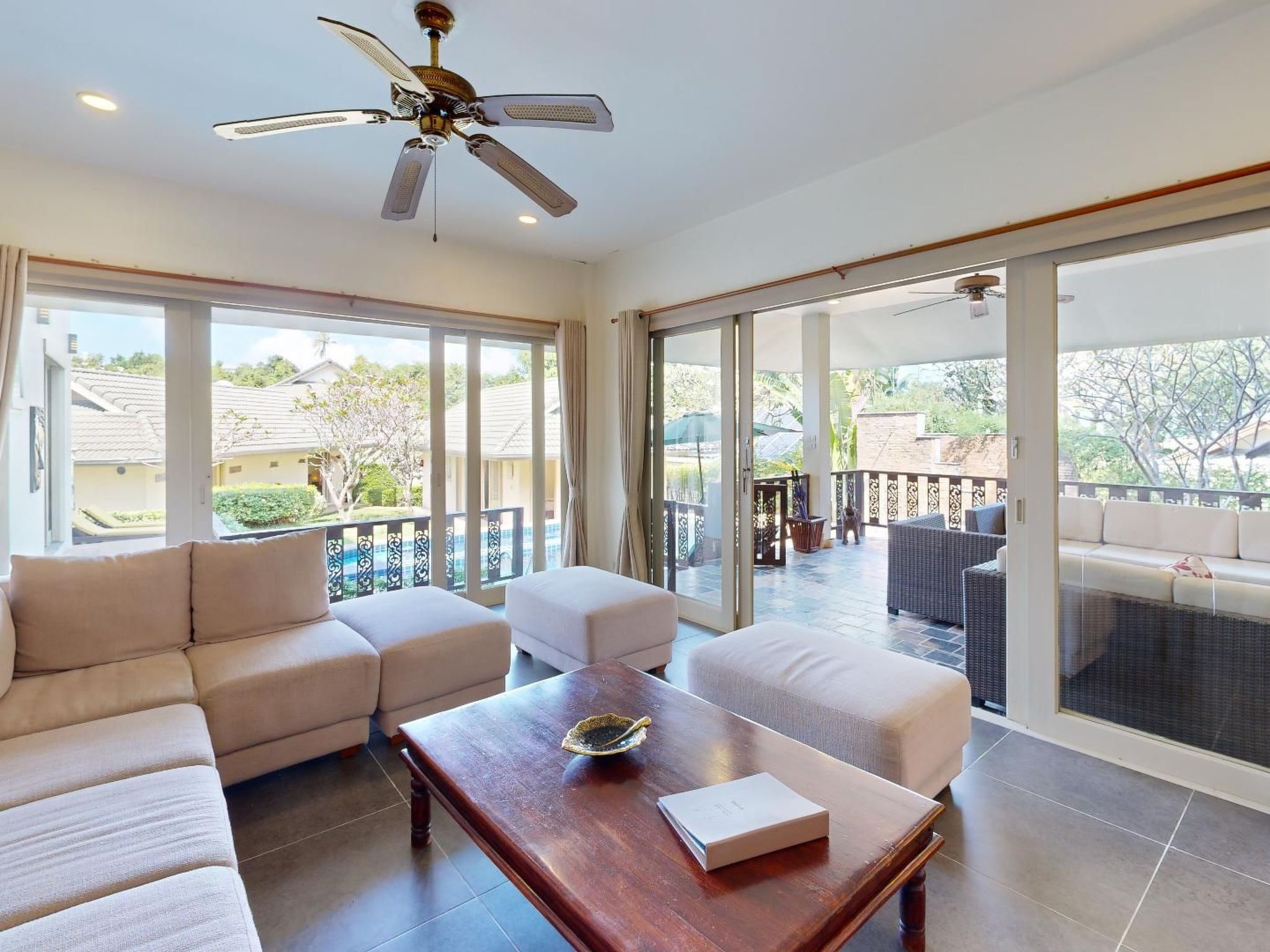 Photo of Villa mit Blick auf das Wasser