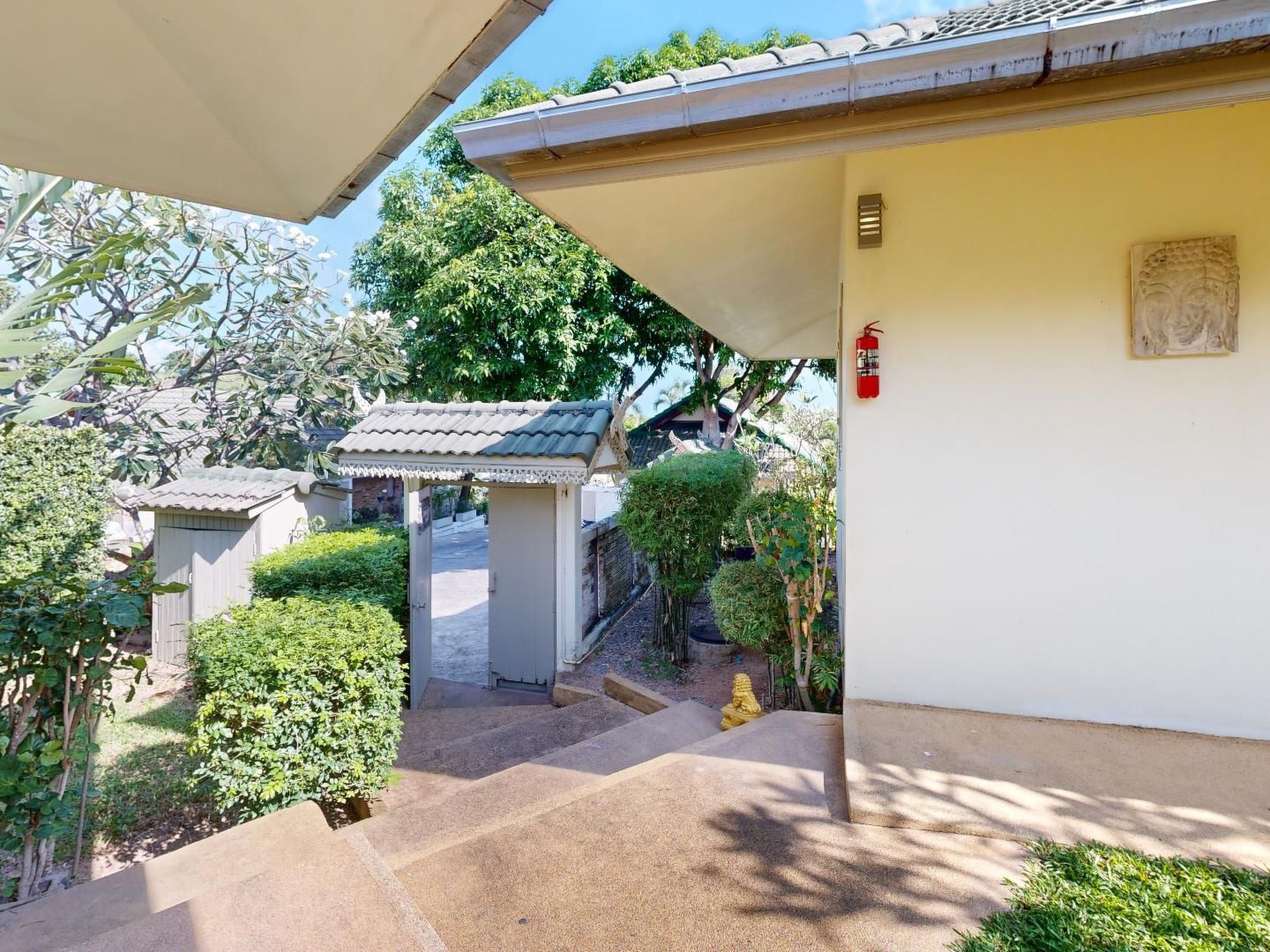 Photo of Villa mit Blick auf das Wasser