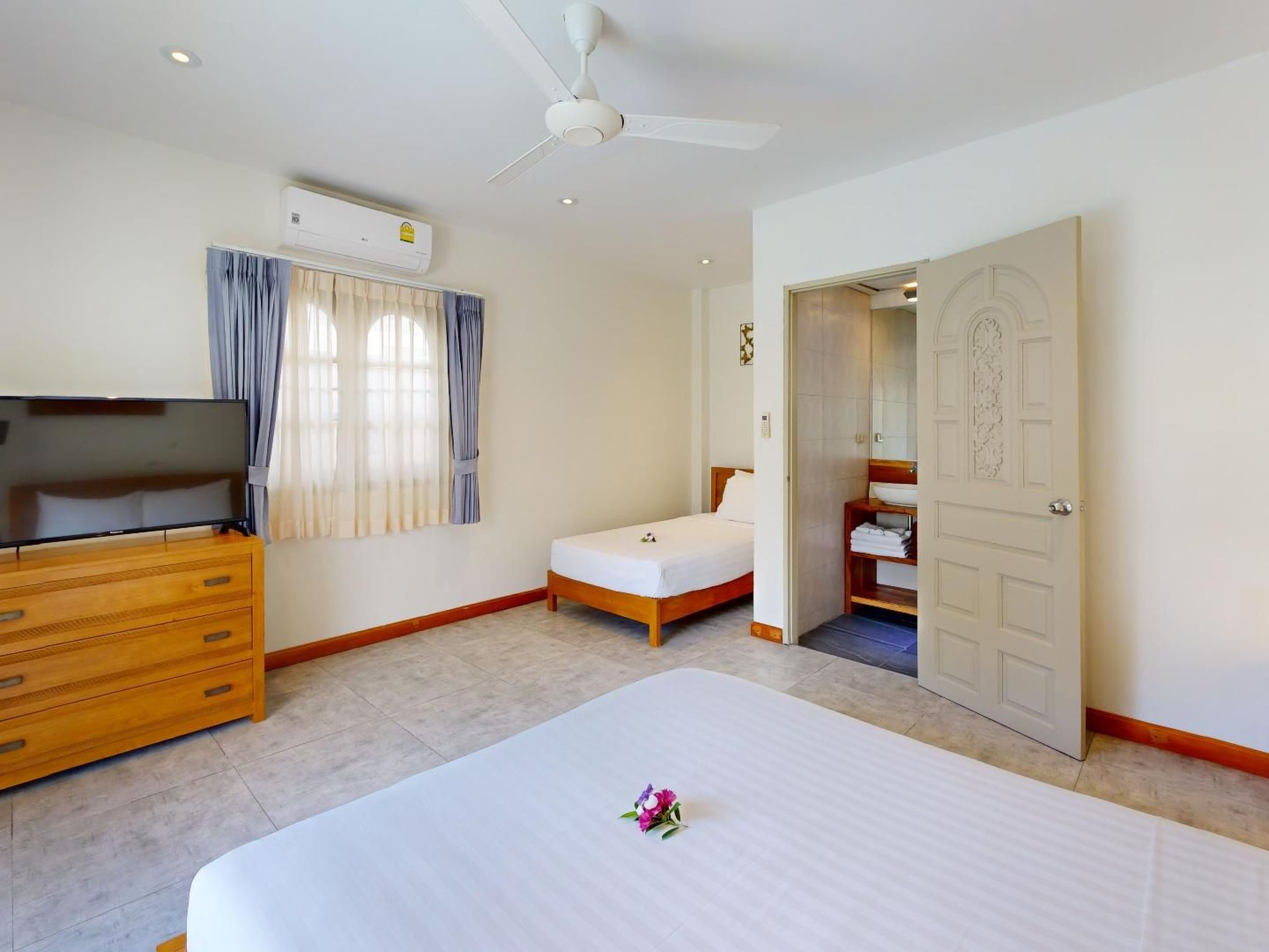 Photo of Luxusvilla für 6 Personen in Strandresort