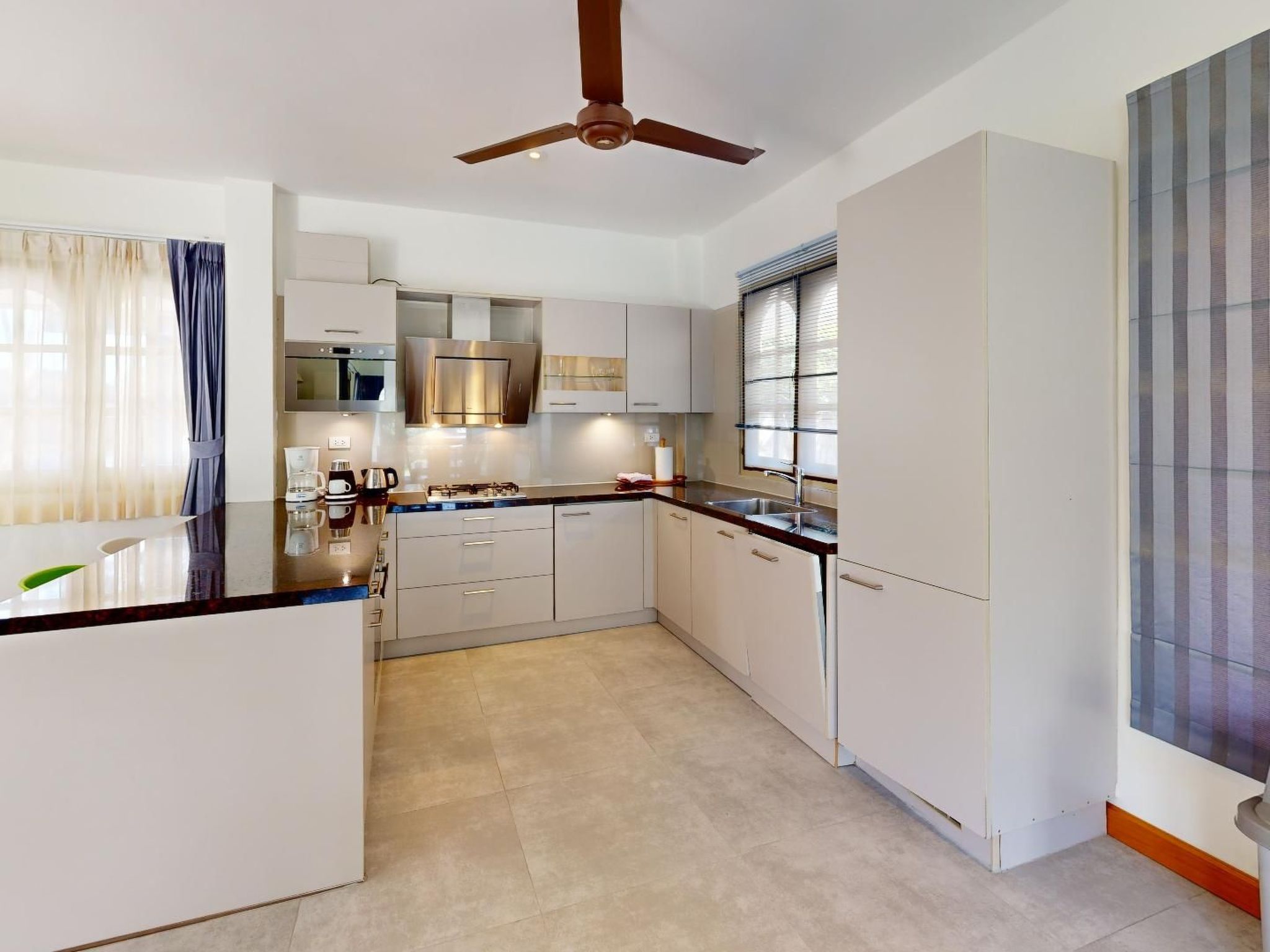 Photo of Luxusvilla für 6 Personen in Strandresort