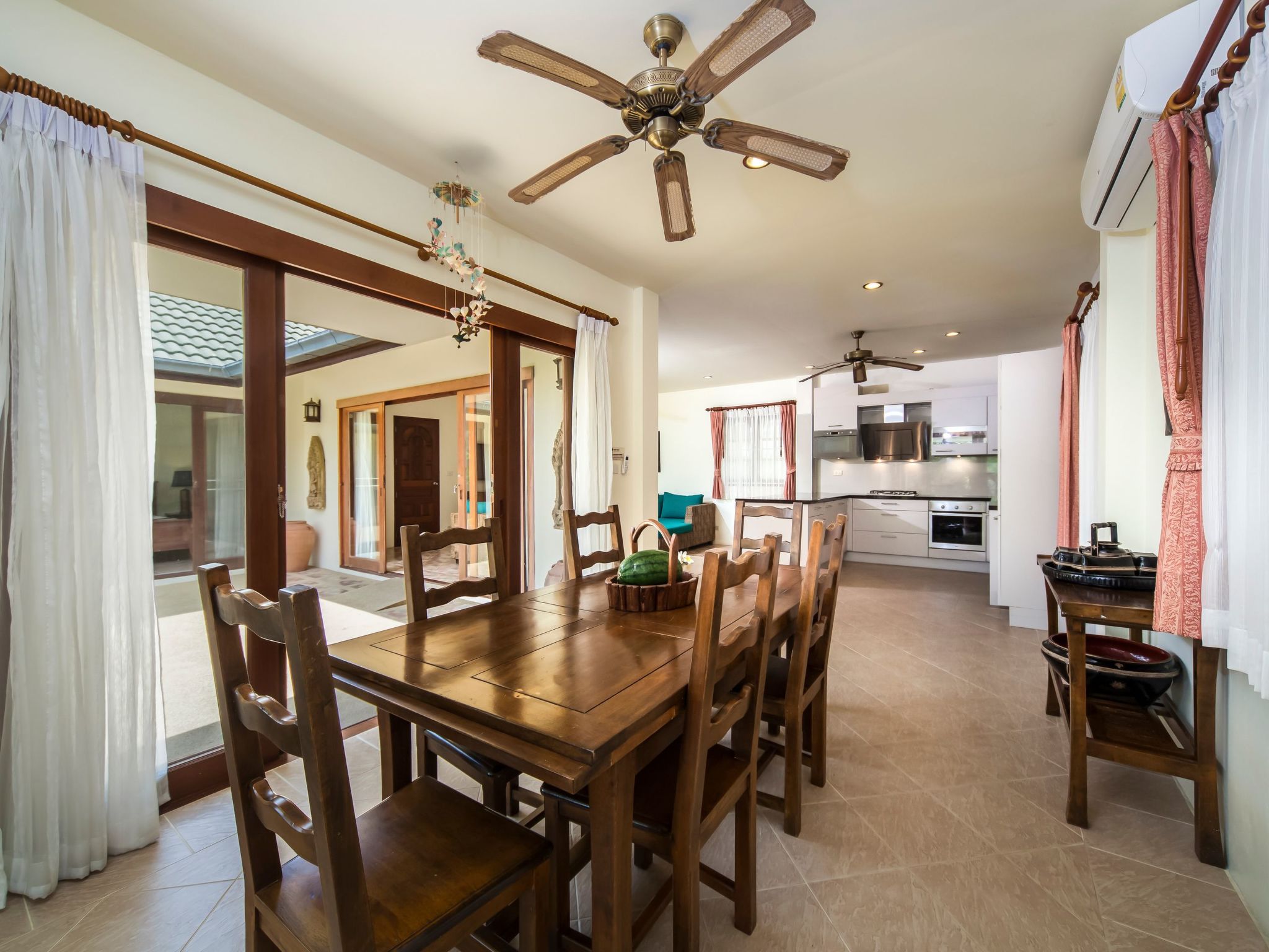 Photo of Ferienvilla mit Garten, Grill und Terrasse