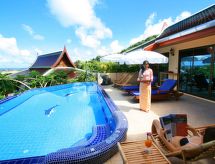 Exclusieve villa met infinity pool en uitzicht op de golfbaan in Rawai - thumbnail 6