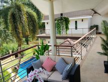 Luxe poolvilla op Koh Samui – 4 slaapkamers, vlakbij zee en golfbaan - thumbnail 2