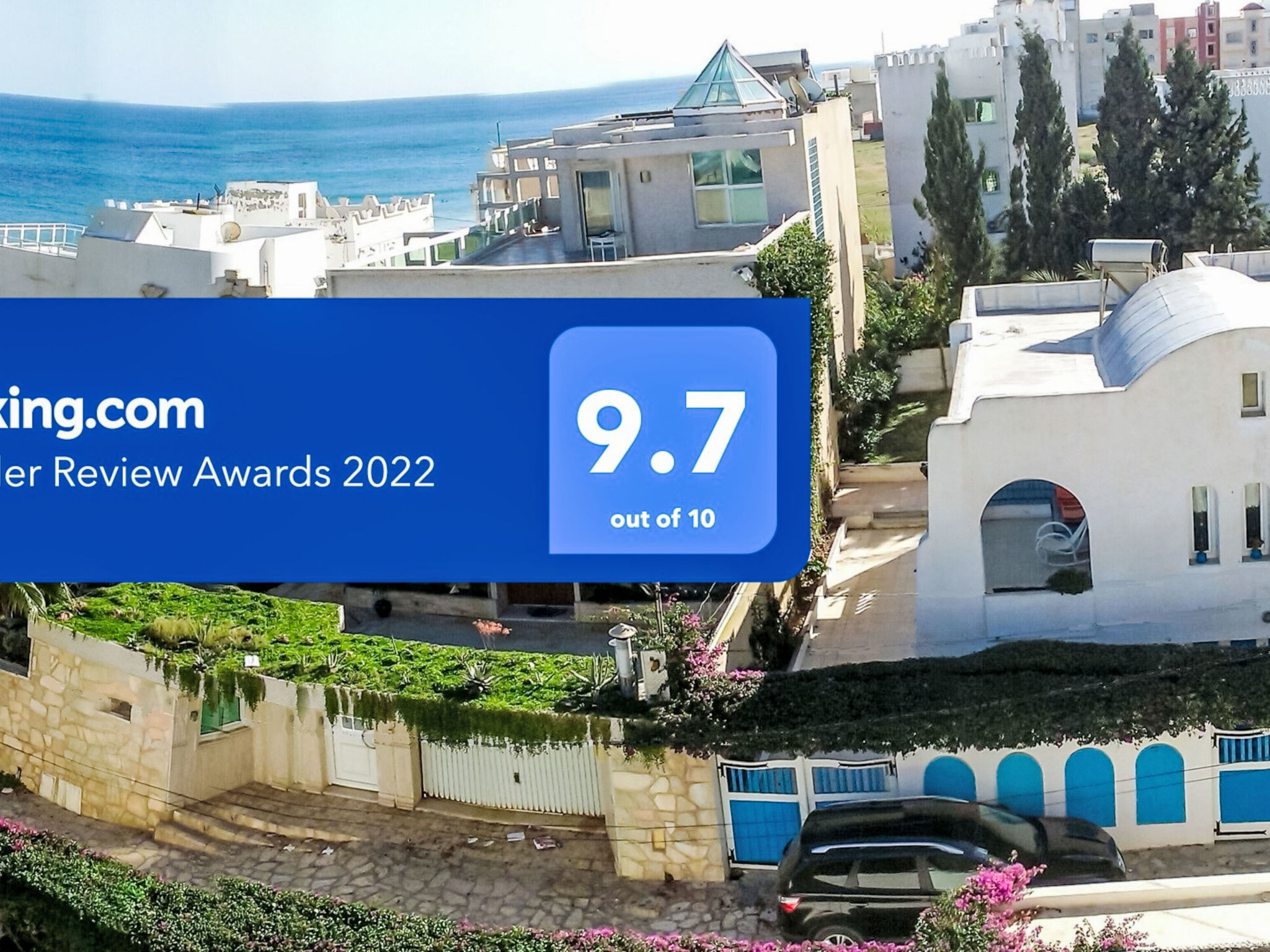 Etage einer Villa im tunesischen Stil direkt am Meer