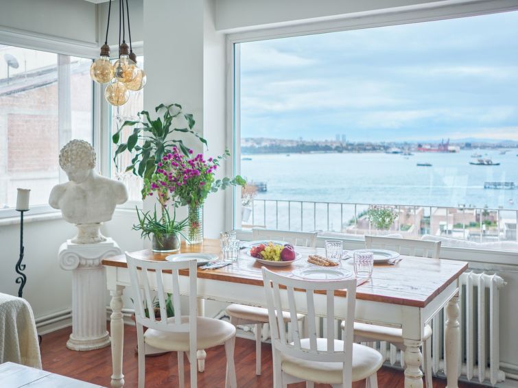 Centraal gelegen appartement in Istanbul met uitzicht op het schiereiland