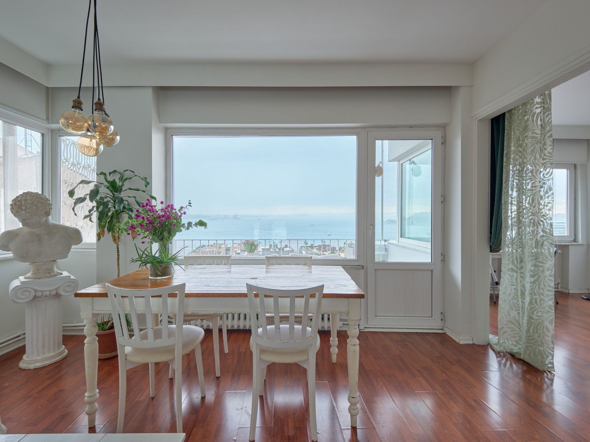 Photo of Wohnung mit Blick auf die Halbinsel von Istanbul